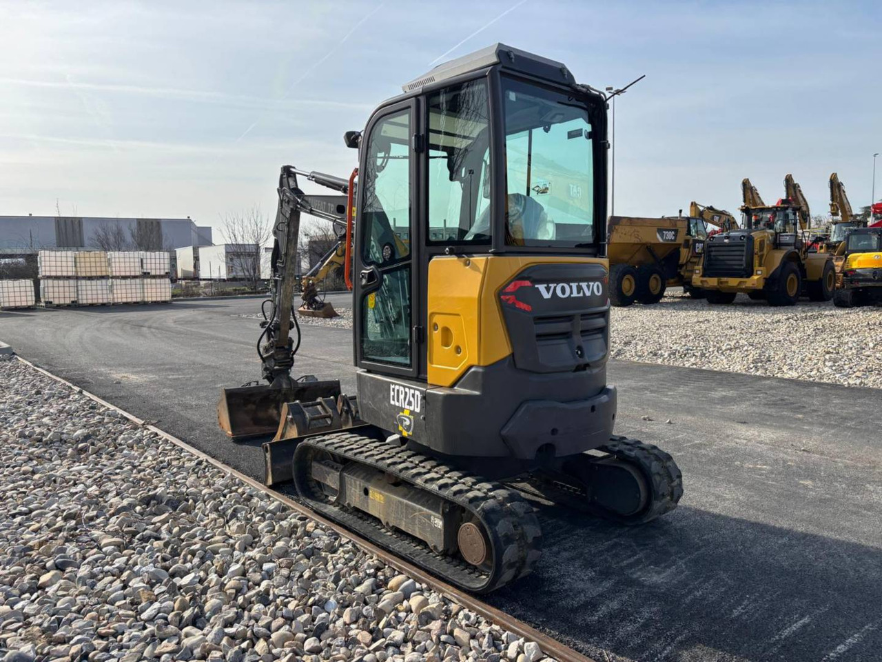 VOLVO CONSTRUCTION EQUIPMENT ECR25D - 크롤러 굴삭기 : 사진 3 VOLVO CONSTRUCTION EQUIPMENT ECR25D - 크롤러 굴삭기 : 사진 3