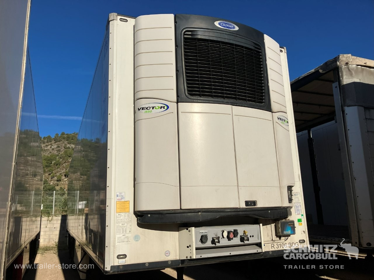 SCHMITZ Semiremolque Frigo Standard Double deck - 등온 세미 트레일러 : 사진 1 SCHMITZ Semiremolque Frigo Standard Double deck - 등온 세미 트레일러 : 사진 1