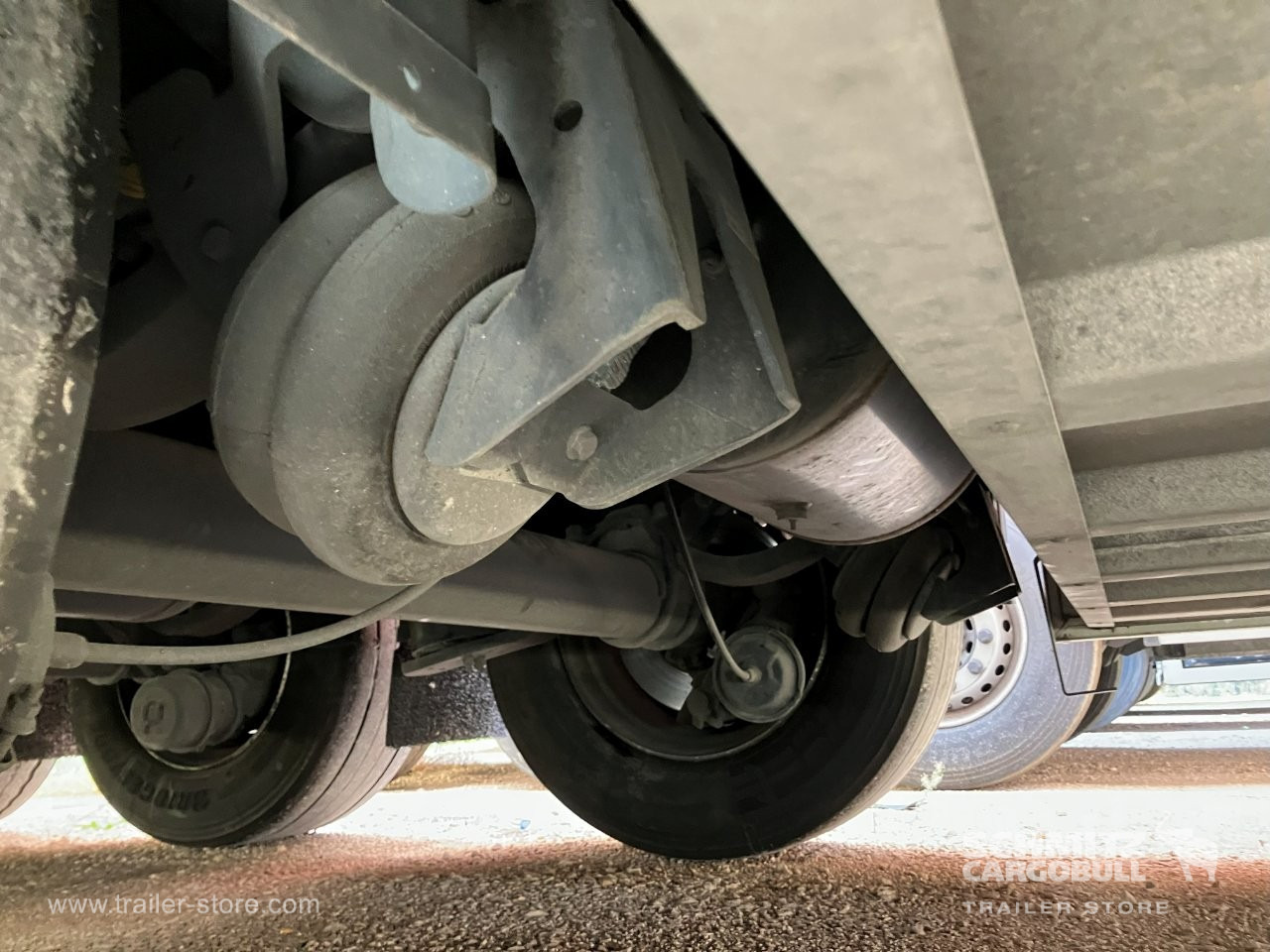 SCHMITZ Semiremolque Frigo Standard Double deck - 등온 세미 트레일러 : 사진 4 SCHMITZ Semiremolque Frigo Standard Double deck - 등온 세미 트레일러 : 사진 4