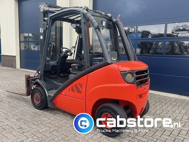 Linde H25D Forklift - Heftruck - Bouwjaar 2011 - Roterende vorkenklem - Freelift - Lifthoogte 480 cm - 디젤 지게차 : 사진 3 Linde H25D Forklift - Heftruck - Bouwjaar 2011 - Roterende vorkenklem - Freelift - Lifthoogte 480 cm - 디젤 지게차 : 사진 3