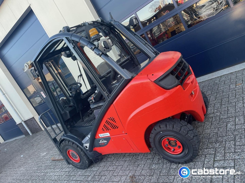 Linde H35D-02 Heftruck - Bouwjaar 2013 - Draaiuren 6892 - Diesel - Side Shift - Freelift - Doorrij hoogte 217 cm !! - 디젤 지게차 : 사진 4 Linde H35D-02 Heftruck - Bouwjaar 2013 - Draaiuren 6892 - Diesel - Side Shift - Freelift - Doorrij hoogte 217 cm !! - 디젤 지게차 : 사진 4
