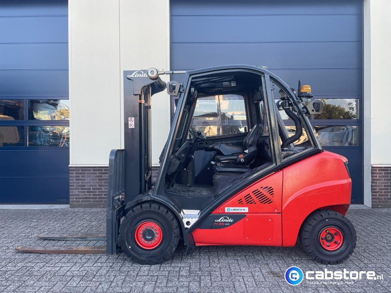 Linde H35D-02 Heftruck - Bouwjaar 2013 - Draaiuren 6892 - Diesel - Side Shift - Freelift - Doorrij hoogte 217 cm !! - 디젤 지게차 : 사진 2 Linde H35D-02 Heftruck - Bouwjaar 2013 - Draaiuren 6892 - Diesel - Side Shift - Freelift - Doorrij hoogte 217 cm !! - 디젤 지게차 : 사진 2