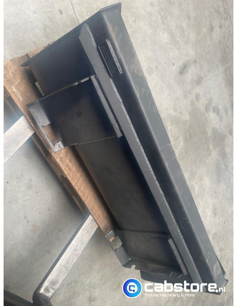 Strickland UK Laadschop Strickland UK Laadschop met Bobcat aansluiting - 버킷 로더 용 : 사진 4 Strickland UK Laadschop Strickland UK Laadschop met Bobcat aansluiting - 버킷 로더 용 : 사진 4