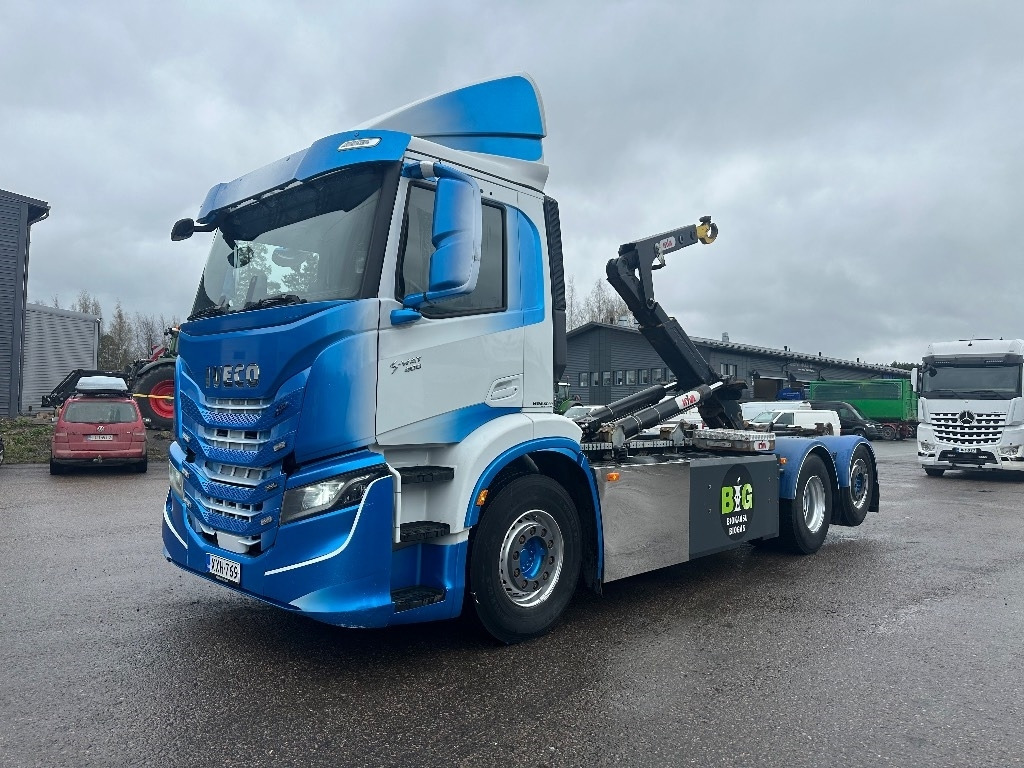 Iveco AD 260S40 Y/FS CNG - 후크 리프트 트럭 : 사진 1 Iveco AD 260S40 Y/FS CNG - 후크 리프트 트럭 : 사진 1