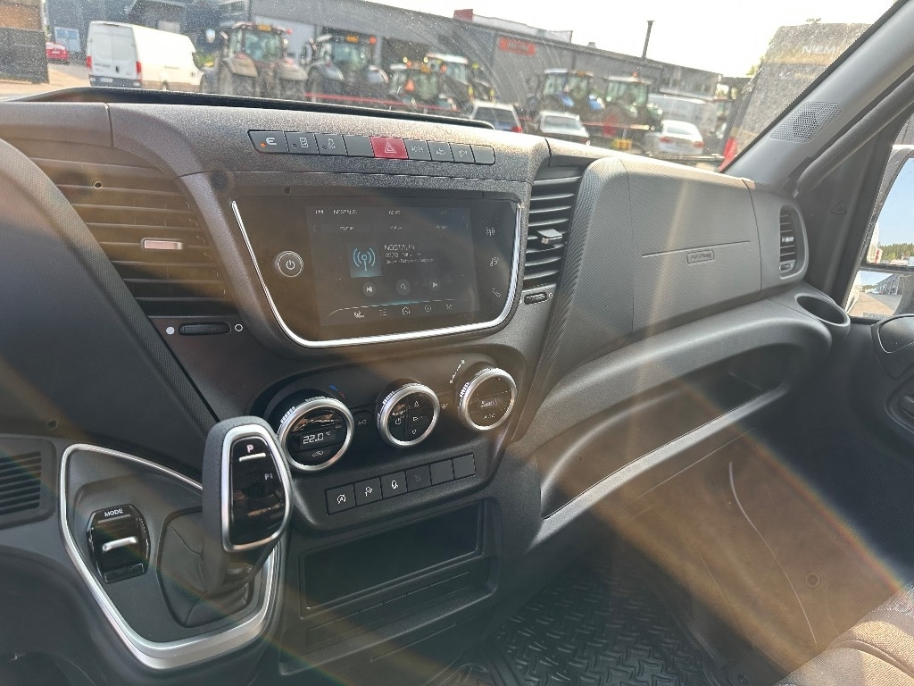 신규 패널 밴 Iveco Daily 35S16A8 16m3 : 사진 7 신규 패널 밴 Iveco Daily 35S16A8 16m3 : 사진 7