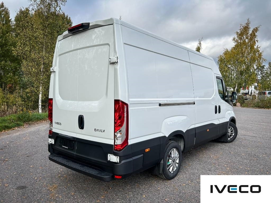 Iveco Daily 35S16A8V 12m3 - 패널 밴 : 사진 4 Iveco Daily 35S16A8V 12m3 - 패널 밴 : 사진 4