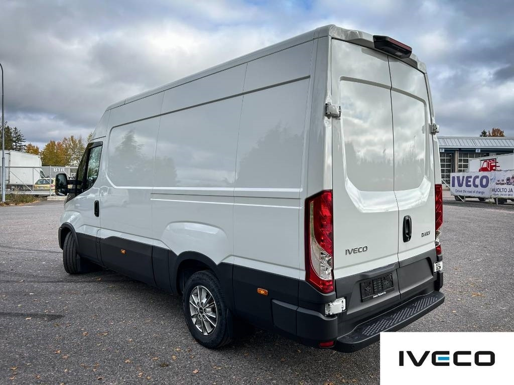 Iveco Daily 35S16A8V 12m3 - 패널 밴 : 사진 5 Iveco Daily 35S16A8V 12m3 - 패널 밴 : 사진 5