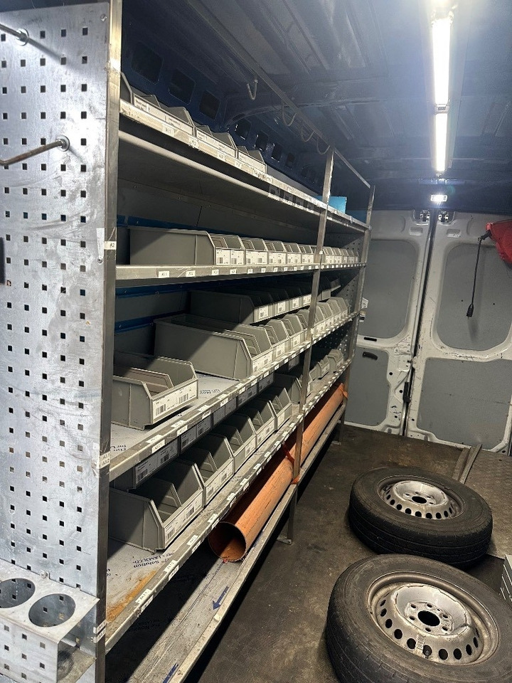 Iveco Daily 35S16 - 패널 밴 : 사진 4 Iveco Daily 35S16 - 패널 밴 : 사진 4