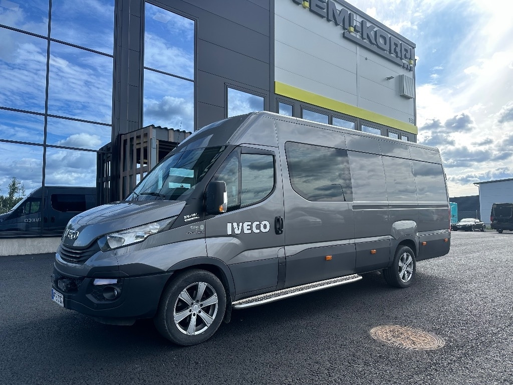 Iveco Daily 35S18A8 1+5 hlö retkeilyauto - 패널 밴 : 사진 1 Iveco Daily 35S18A8 1+5 hlö retkeilyauto - 패널 밴 : 사진 1