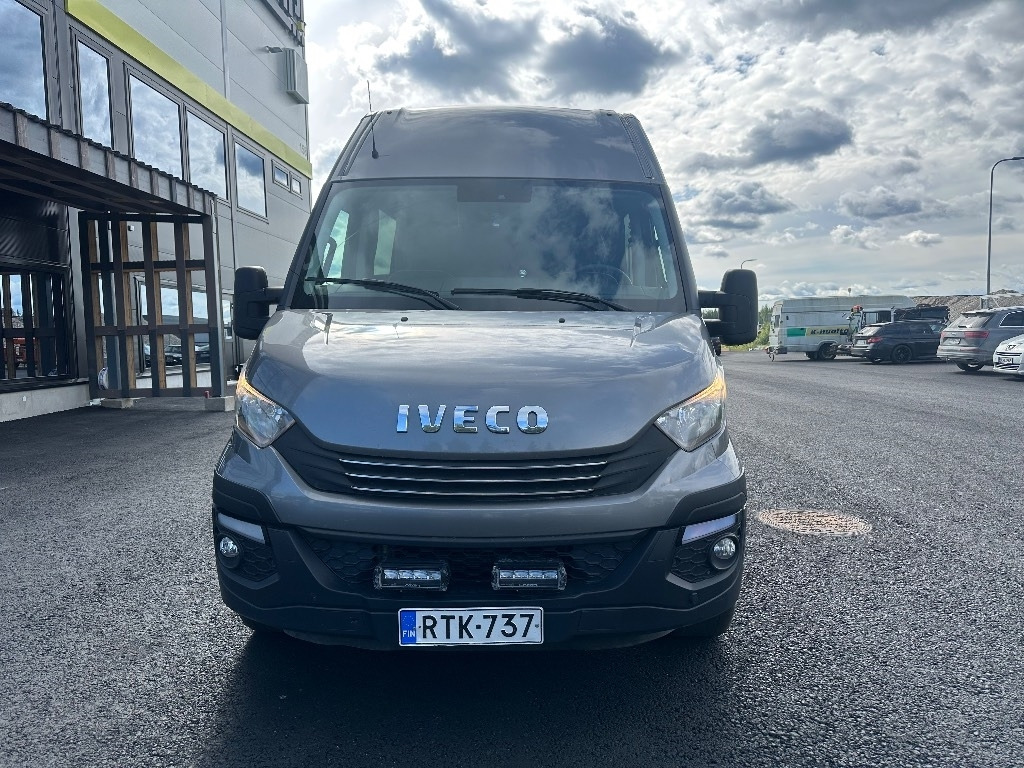 Iveco Daily 35S18A8 1+5 hlö retkeilyauto - 패널 밴 : 사진 2 Iveco Daily 35S18A8 1+5 hlö retkeilyauto - 패널 밴 : 사진 2