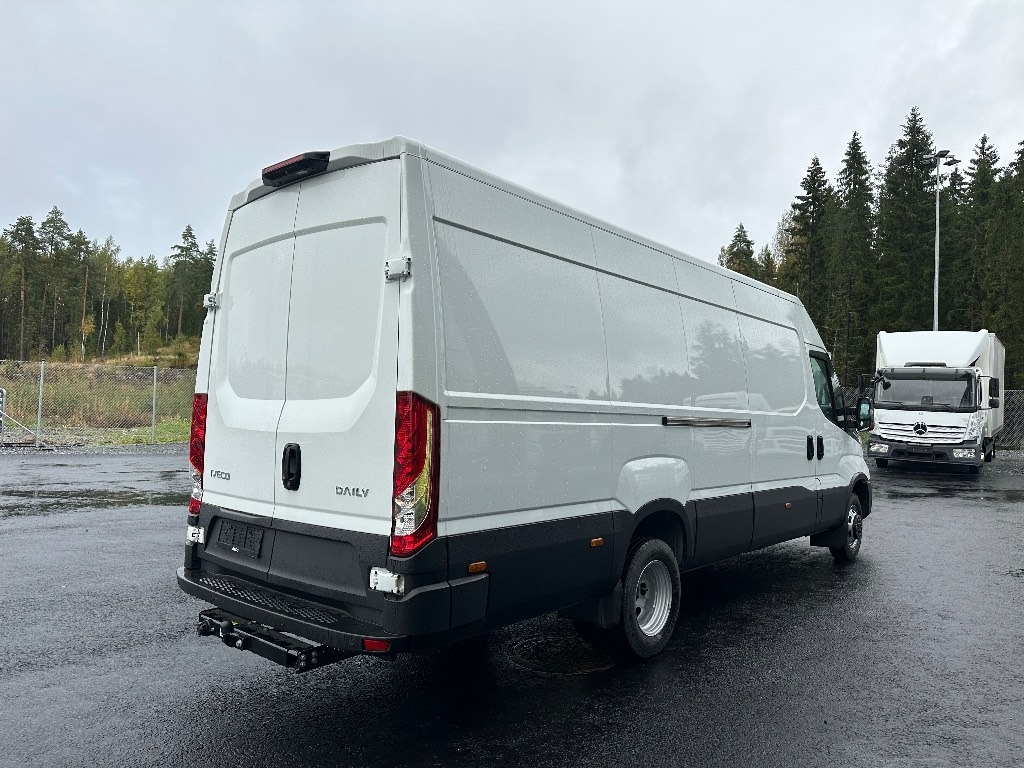Iveco Daily 50C18A8 16m3 - 패널 밴 : 사진 4 Iveco Daily 50C18A8 16m3 - 패널 밴 : 사진 4
