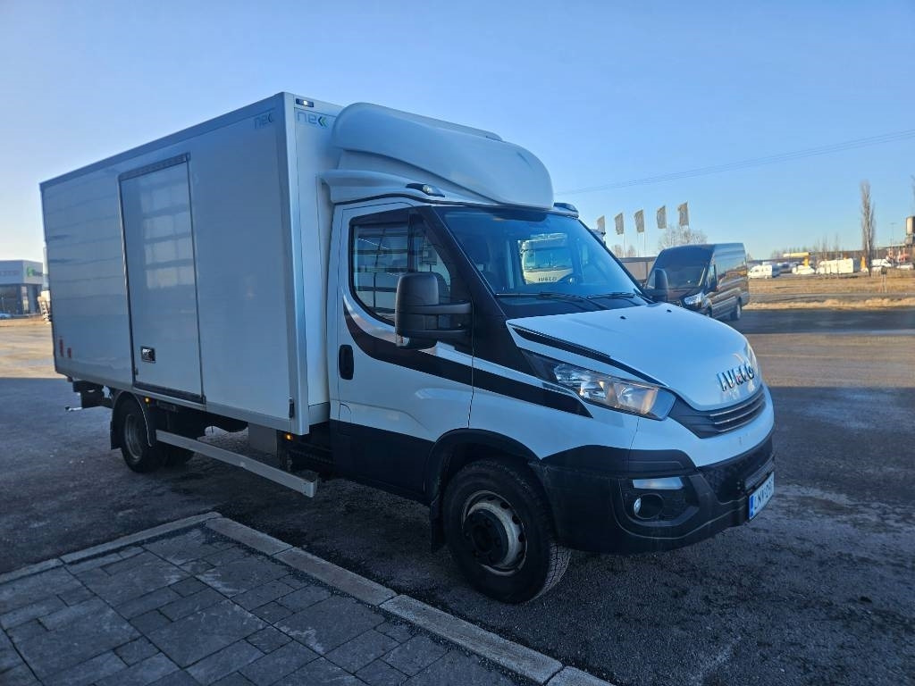 Iveco Daily 70C18 - 박스 밴 : 사진 2 Iveco Daily 70C18 - 박스 밴 : 사진 2