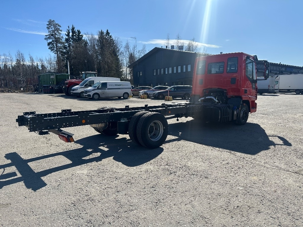 Iveco Eurocargo ML120EL25 - 캡 새시 트럭 : 사진 4 Iveco Eurocargo ML120EL25 - 캡 새시 트럭 : 사진 4
