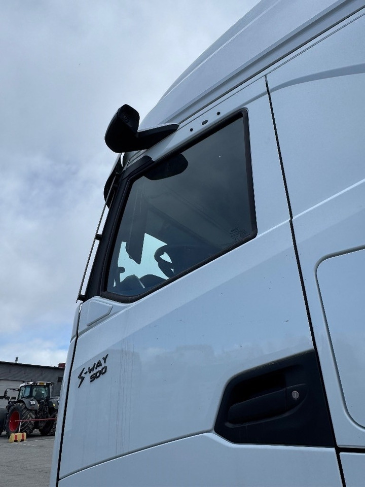 Iveco S-Way AS260S50Y/FS CM UUTTA MALLIA - 캡 새시 트럭 : 사진 3 Iveco S-Way AS260S50Y/FS CM UUTTA MALLIA - 캡 새시 트럭 : 사진 3