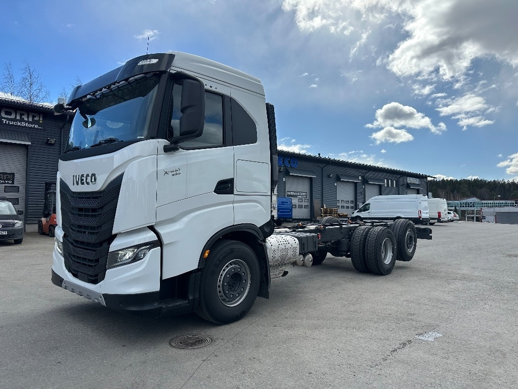 Iveco X-Way AS260X530 heti toimitukseen - 캡 새시 트럭 : 사진 1 Iveco X-Way AS260X530 heti toimitukseen - 캡 새시 트럭 : 사진 1