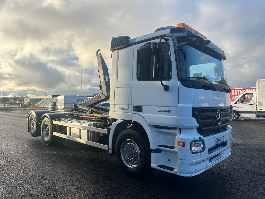 Mercedes-Benz Actros 2545 L 6x2 - 후크 리프트 트럭 : 사진 3 Mercedes-Benz Actros 2545 L 6x2 - 후크 리프트 트럭 : 사진 3