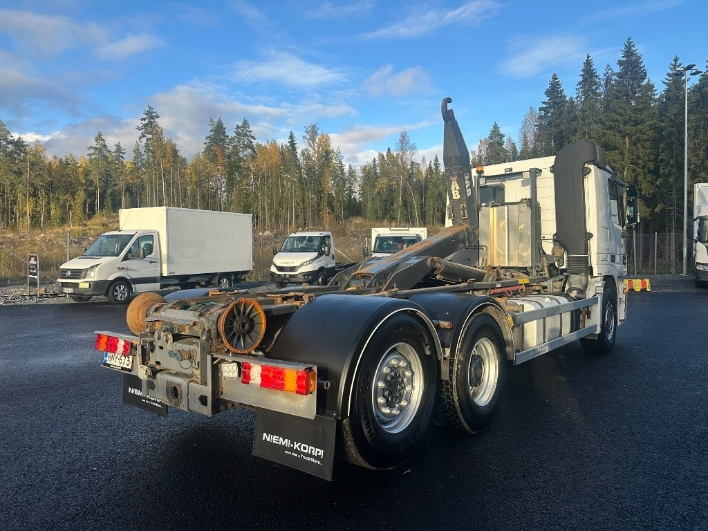 Mercedes-Benz Actros 2545 L 6x2 - 후크 리프트 트럭 : 사진 4 Mercedes-Benz Actros 2545 L 6x2 - 후크 리프트 트럭 : 사진 4