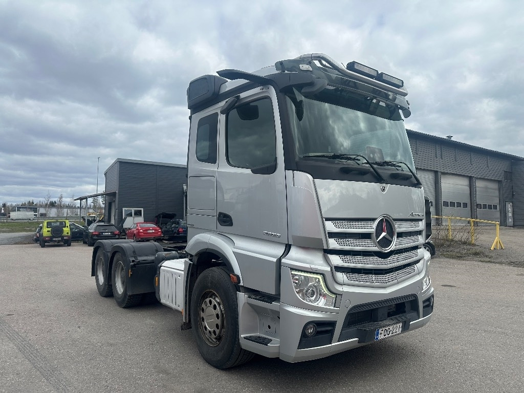 Mercedes-Benz Actros 2653 6x4 - 트랙터 유닛 : 사진 2 Mercedes-Benz Actros 2653 6x4 - 트랙터 유닛 : 사진 2