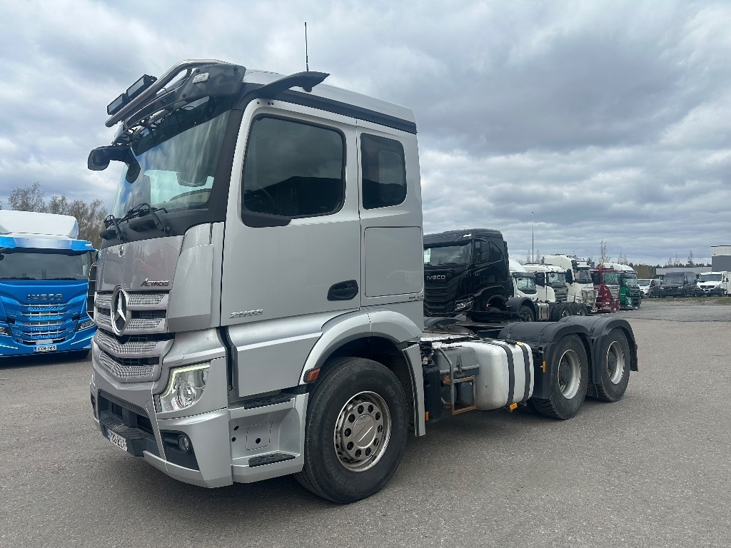 Mercedes-Benz Actros 2653 6x4 - 트랙터 유닛 : 사진 1 Mercedes-Benz Actros 2653 6x4 - 트랙터 유닛 : 사진 1