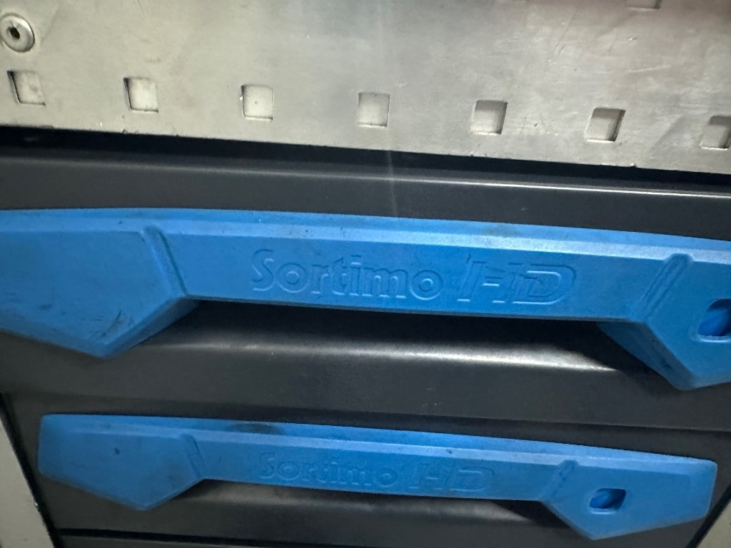 리스 Renault Master Huoltoauto Renault Master Huoltoauto : 사진 16 리스 Renault Master Huoltoauto Renault Master Huoltoauto : 사진 16