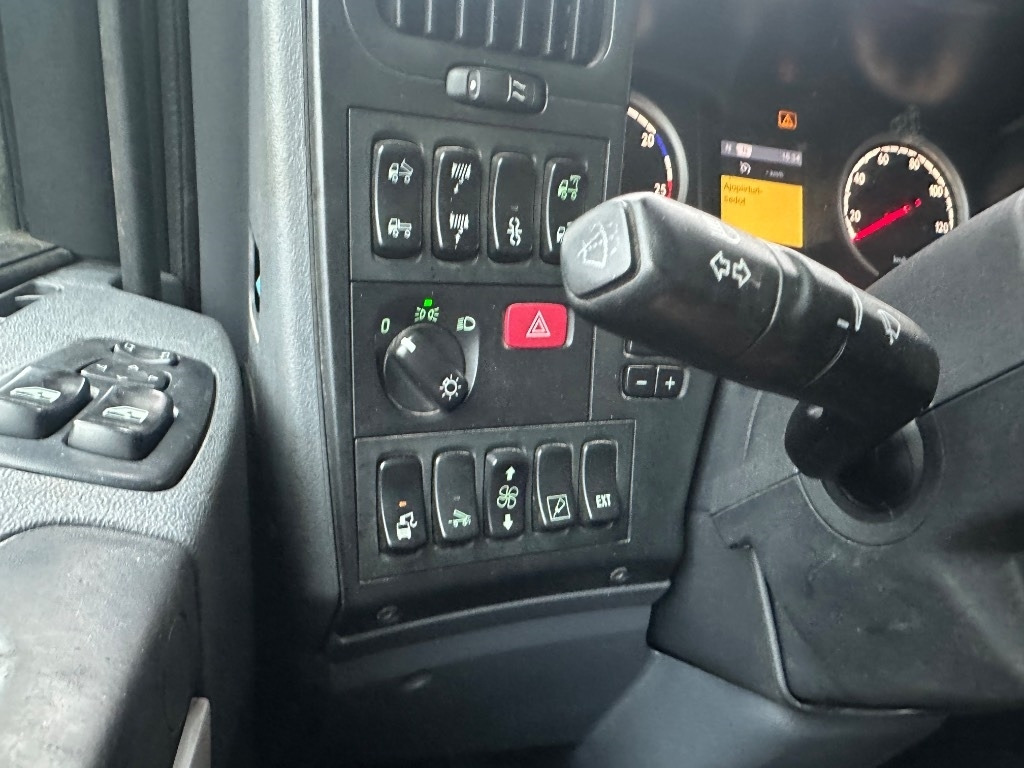 리스 Scania G440 8x2/6 Atlas 190.2E  Scania G440 8x2/6 Atlas 190.2E : 사진 19