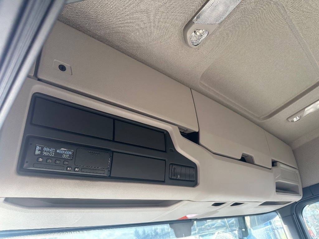 박스 트럭 Scania P250 : 사진 12