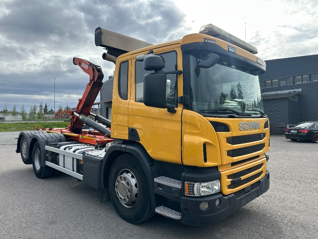 Scania P370 6x2*4 - 후크 리프트 트럭 : 사진 2 Scania P370 6x2*4 - 후크 리프트 트럭 : 사진 2