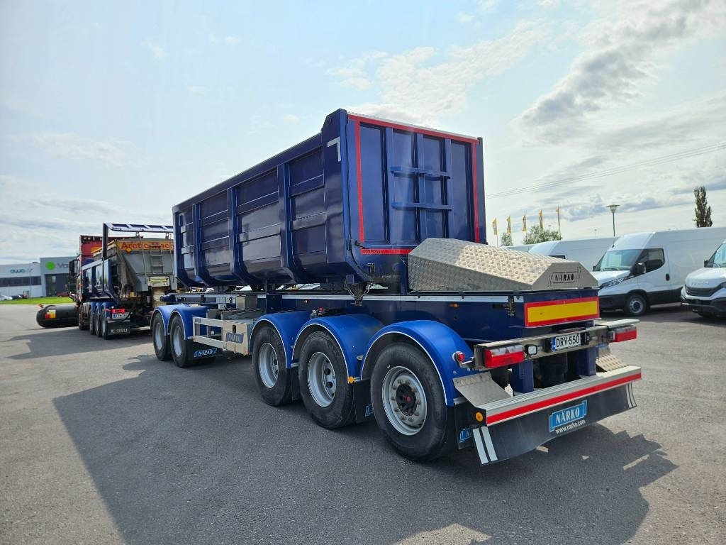 Sisu Polar 625 76tn tienhoitoauto - 덤프트럭 : 사진 3 Sisu Polar 625 76tn tienhoitoauto - 덤프트럭 : 사진 3