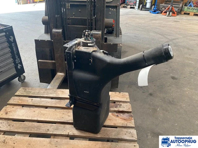 MAN Adblue – Urea tank MAN 81.15400-6185 - 요소수 탱크 트럭 용 : 사진 1 MAN Adblue – Urea tank MAN 81.15400-6185 - 요소수 탱크 트럭 용 : 사진 1