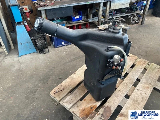 MAN Adblue – Urea tank MAN 81.15400-6185 - 요소수 탱크 트럭 용 : 사진 2 MAN Adblue – Urea tank MAN 81.15400-6185 - 요소수 탱크 트럭 용 : 사진 2