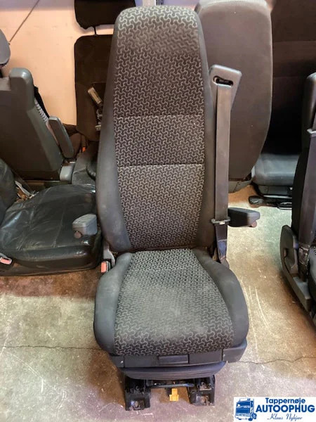 Scania 2421529 LH sæde - 운전실 및 내부 트럭 용 : 사진 2 Scania 2421529 LH sæde - 운전실 및 내부 트럭 용 : 사진 2