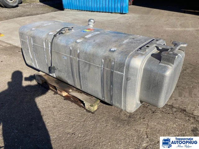 Scania Diesel tank 1000 liter Scania 1896480 - 연료 탱크 트럭 용 : 사진 2 Scania Diesel tank 1000 liter Scania 1896480 - 연료 탱크 트럭 용 : 사진 2