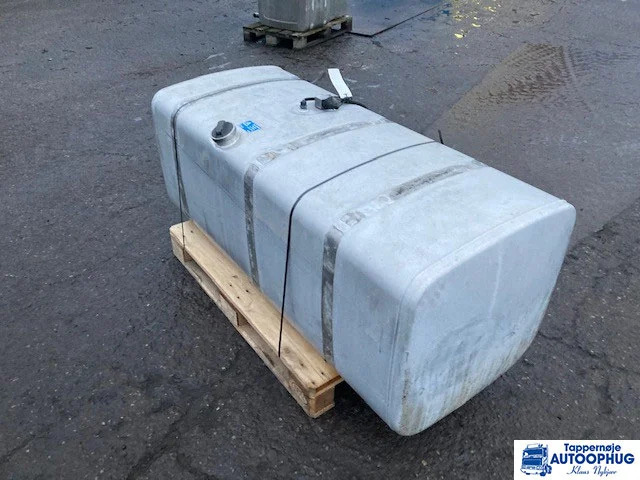 Scania Diesel tank 700 liter Scania 1871192 - 연료 탱크 트럭 용 : 사진 4 Scania Diesel tank 700 liter Scania 1871192 - 연료 탱크 트럭 용 : 사진 4