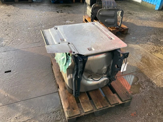 Scania Silencer – Scania 2684368 - 배기 시스템 트럭 용 : 사진 3 Scania Silencer – Scania 2684368 - 배기 시스템 트럭 용 : 사진 3