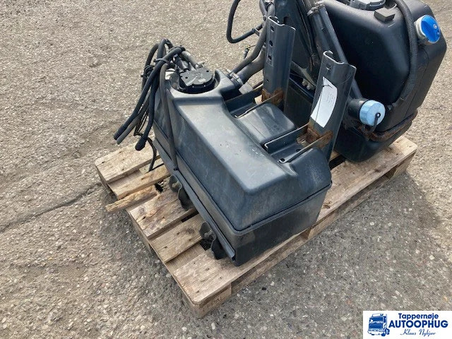 Scania adblue tank – reductant tank Scania 2196094 - 요소수 탱크 트럭 용 : 사진 2 Scania adblue tank – reductant tank Scania 2196094 - 요소수 탱크 트럭 용 : 사진 2