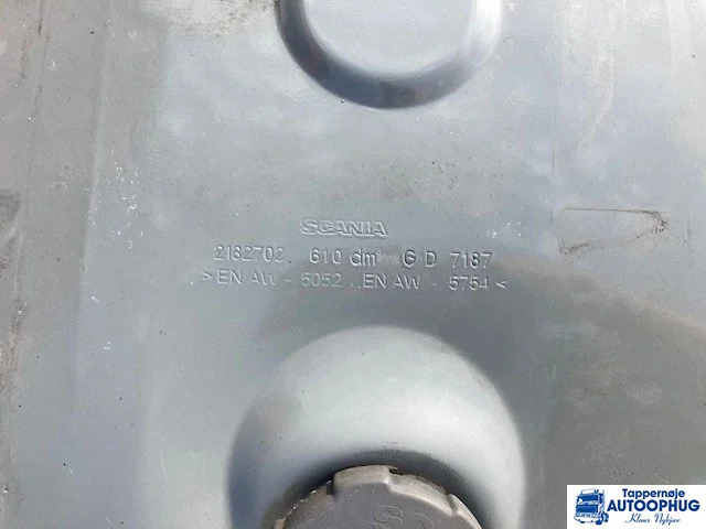 Scania fuel tank 610 liter Scania 2132702 - 연료 탱크 트럭 용 : 사진 4 Scania fuel tank 610 liter Scania 2132702 - 연료 탱크 트럭 용 : 사진 4