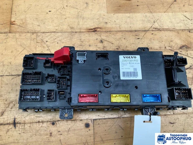 Volvo VMCU Sikring og relay center Volvo 23006075 – 22821378 - 전기 설비 트럭 용 : 사진 2 Volvo VMCU Sikring og relay center Volvo 23006075 – 22821378 - 전기 설비 트럭 용 : 사진 2