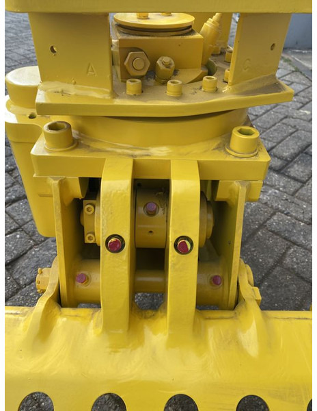 Epiroc MG 200 R - 그래플 건설기계 용 : 사진 3 Epiroc MG 200 R - 그래플 건설기계 용 : 사진 3