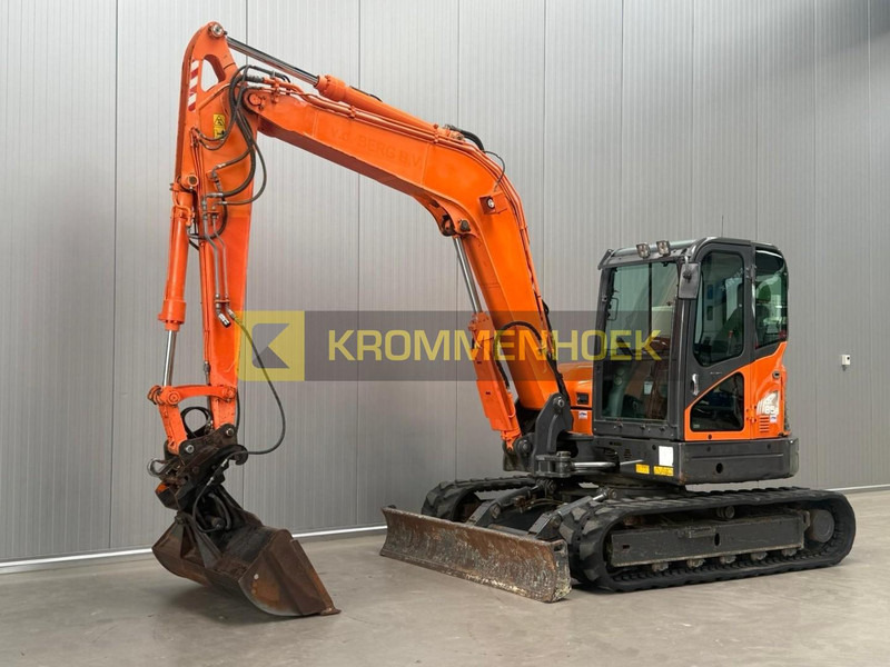 Doosan DX 85R-3 - 미니 굴삭기 : 사진 2 Doosan DX 85R-3 - 미니 굴삭기 : 사진 2