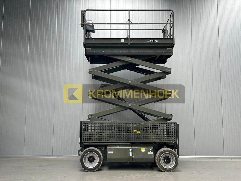 JLG M 3369 - 시저 리프트 : 사진 4 JLG M 3369 - 시저 리프트 : 사진 4