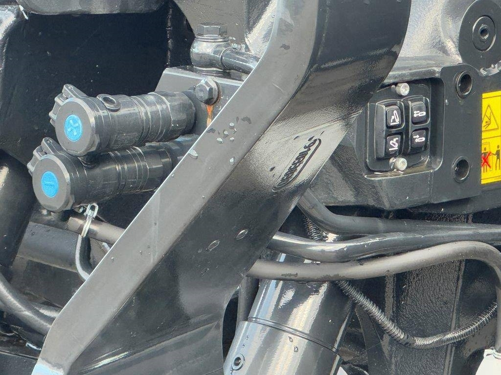 New Holland T6.180 Dynamic Command, frontlinkage, Stage V, GPS - 장궤형 트랙터 : 사진 5 New Holland T6.180 Dynamic Command, frontlinkage, Stage V, GPS - 장궤형 트랙터 : 사진 5