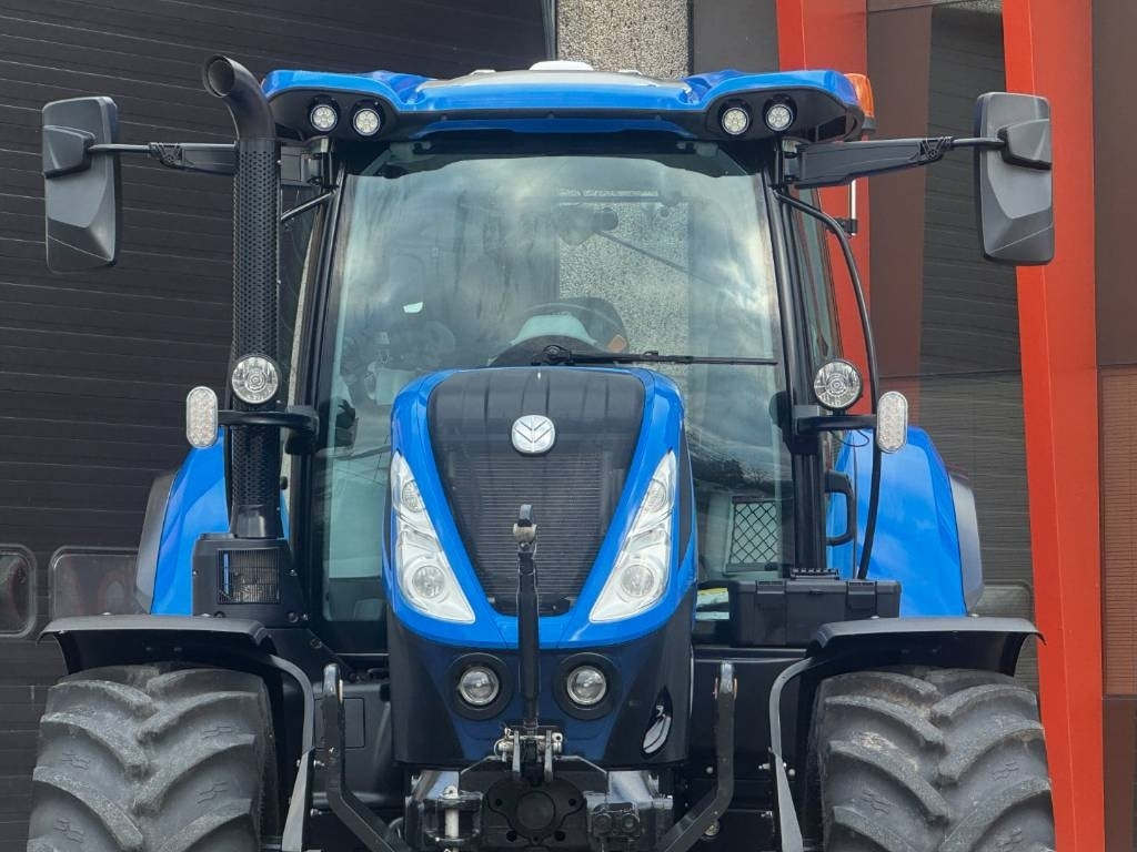 New Holland T7.225AC, frontlinkage, airbrakes, 50k, 2023!! - 장궤형 트랙터 : 사진 5 New Holland T7.225AC, frontlinkage, airbrakes, 50k, 2023!! - 장궤형 트랙터 : 사진 5
