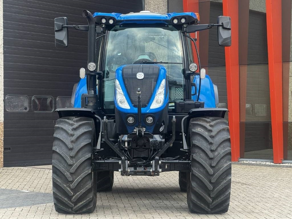 New Holland T7.225AC, frontlinkage, airbrakes, 50k, 2023!! - 장궤형 트랙터 : 사진 4 New Holland T7.225AC, frontlinkage, airbrakes, 50k, 2023!! - 장궤형 트랙터 : 사진 4