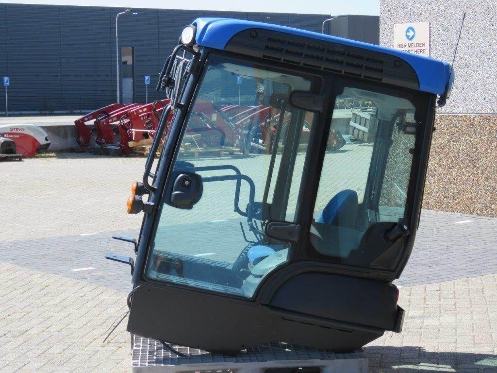 New Holland TK - 운전실 건설기계 용 : 사진 3 New Holland TK - 운전실 건설기계 용 : 사진 3