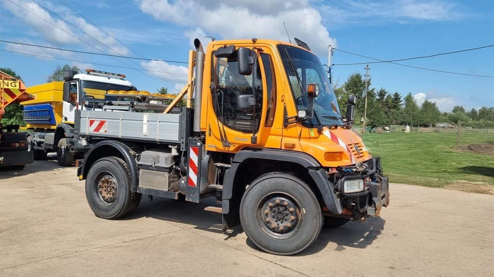 MERCEDES-BENZ Unimog U400 - 지자체 트랙터 : 사진 2 MERCEDES-BENZ Unimog U400 - 지자체 트랙터 : 사진 2