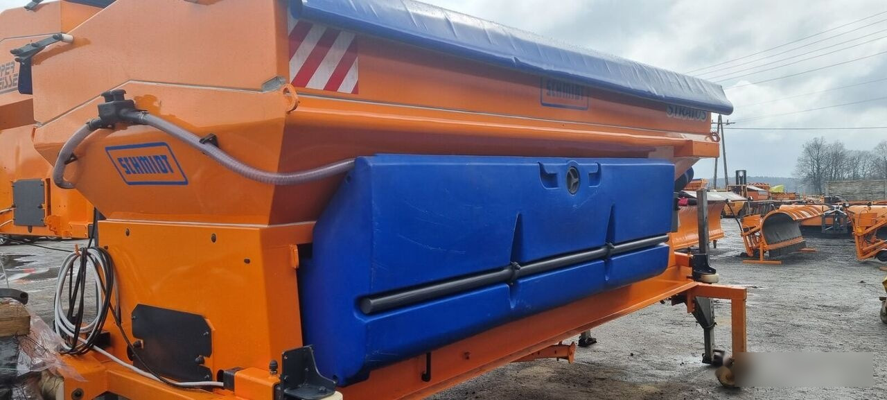 Schmidt odnowiona 2024 - 모래/ 소금 살포기 지자체/ 특수 차량 용 : 사진 4 Schmidt odnowiona 2024 - 모래/ 소금 살포기 지자체/ 특수 차량 용 : 사진 4