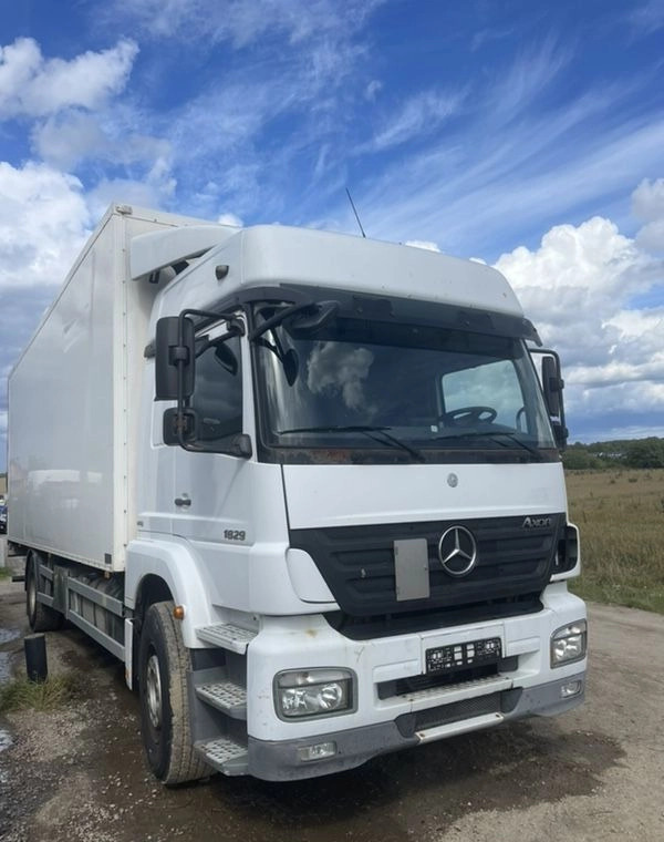 MERCEDES-BENZ AXOR PRZEBIEG TYLKO 322000 KM!!!! - 등온 트럭 : 사진 1 MERCEDES-BENZ AXOR PRZEBIEG TYLKO 322000 KM!!!! - 등온 트럭 : 사진 1