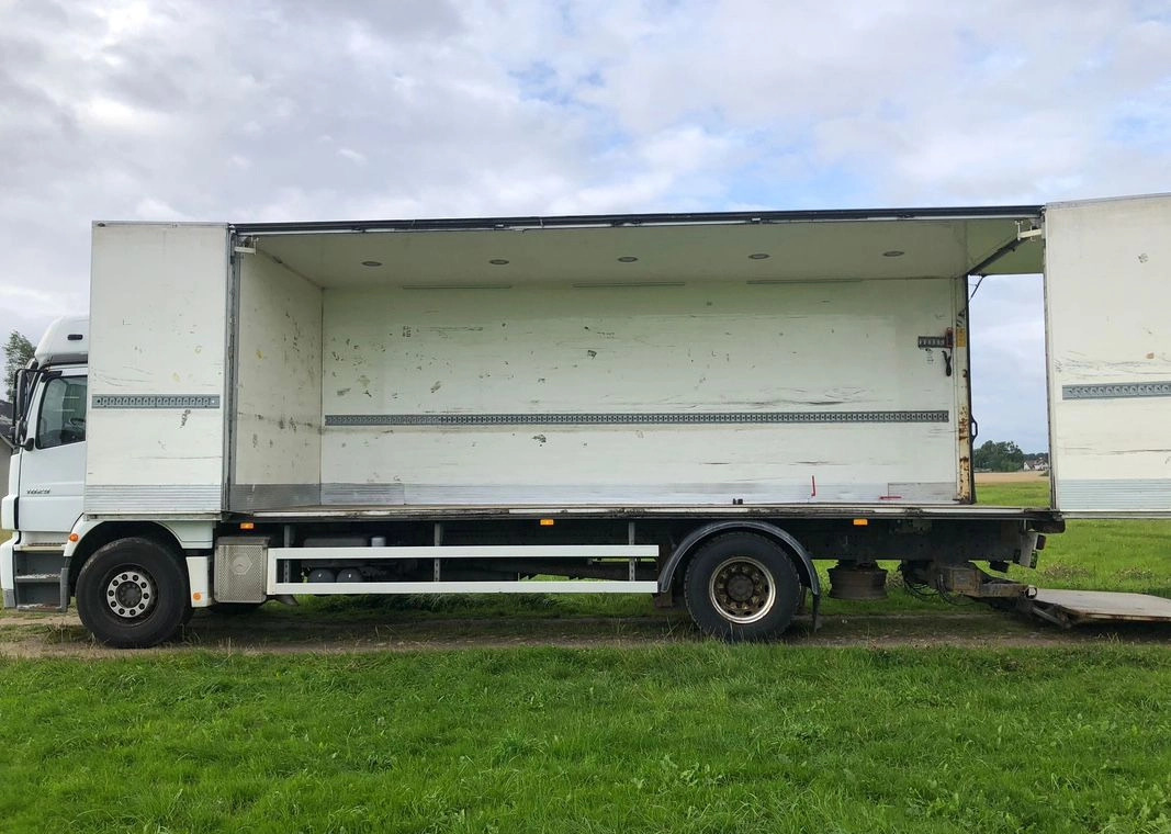 등온 트럭 MERCEDES-BENZ AXOR PRZEBIEG TYLKO 322000 KM!!!! : 사진 12 등온 트럭 MERCEDES-BENZ AXOR PRZEBIEG TYLKO 322000 KM!!!! : 사진 12