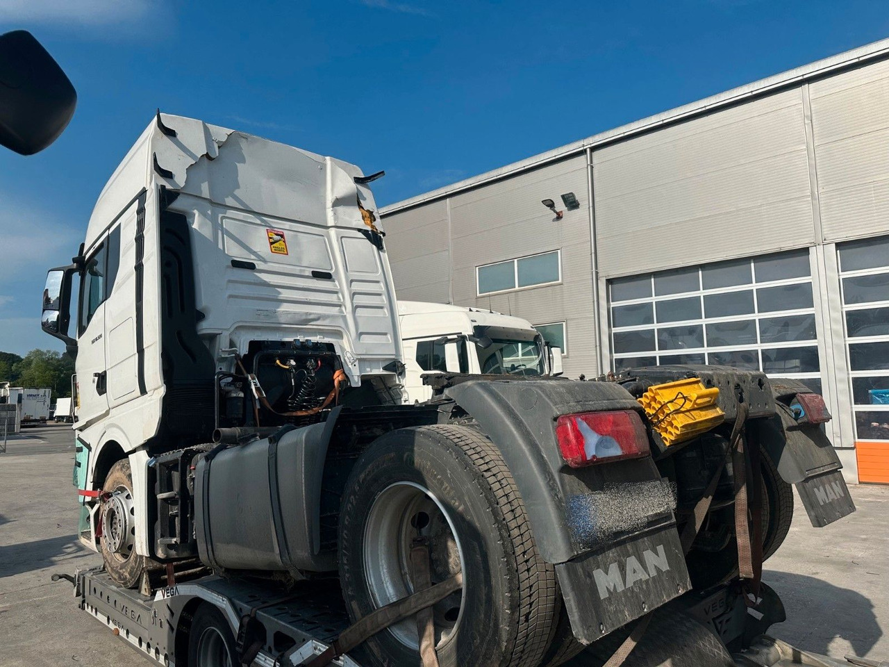 MAN TGX 18.520 Intarder Klima - 트랙터 유닛 : 사진 3 MAN TGX 18.520 Intarder Klima - 트랙터 유닛 : 사진 3