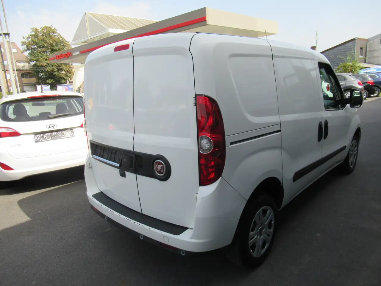 Fiat Doblo CLIM AUTO, NAVI, CRUISE 10500€+TVA/BTW - 소형 밴 : 사진 2 Fiat Doblo CLIM AUTO, NAVI, CRUISE 10500€+TVA/BTW - 소형 밴 : 사진 2
